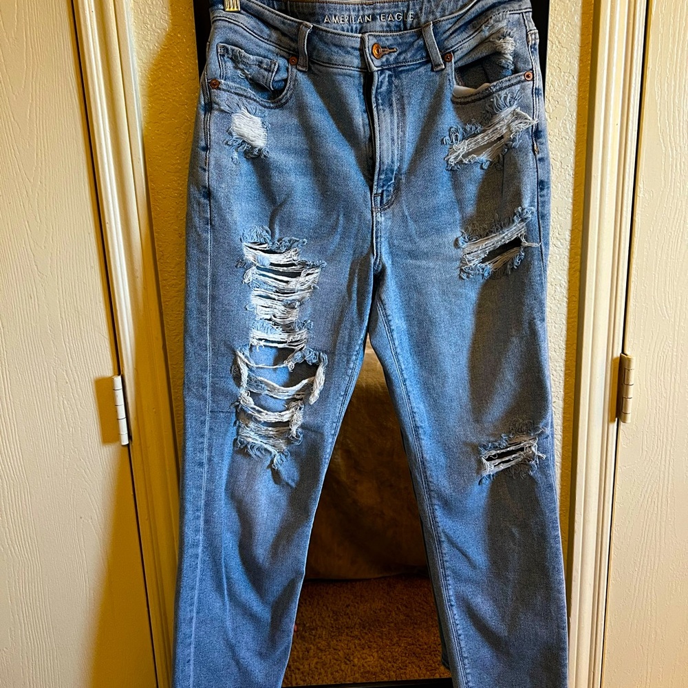 American eagle mom jean’s